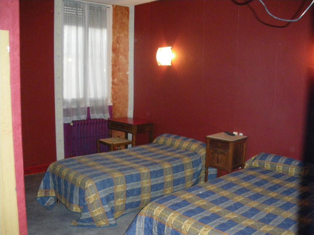 Hotel Restaurant Du Lion D'Or Chateau-Chinon Bilik gambar